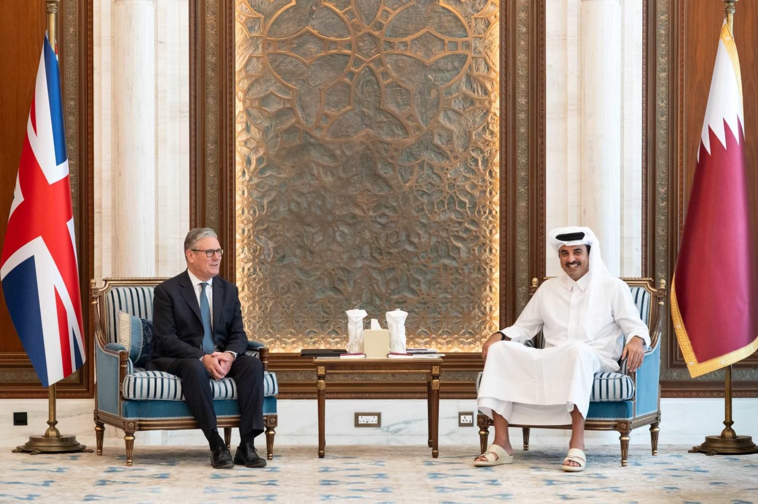 HH The Amir and UK Prime Minister Discuss Regional and International Developments.